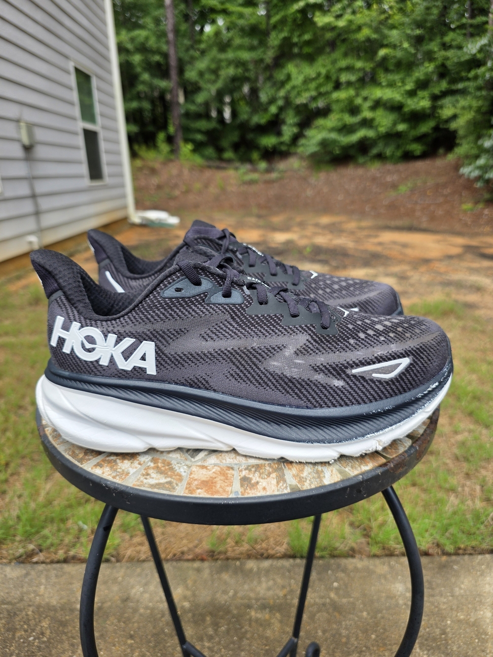 Hoka Clifton 9 1132210 BWHT Black/White Running Shoes Sneakers Men Sz 10 2E Wide